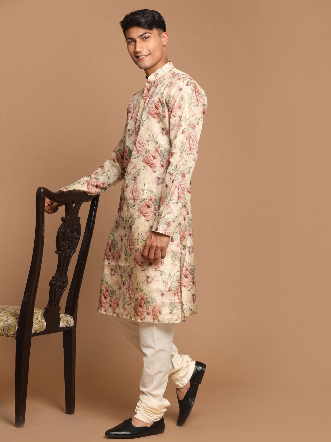 Vastramay Men's Beige Floral Printed Kurta with Cream Solid Pyjama Set - PUSHMYCART