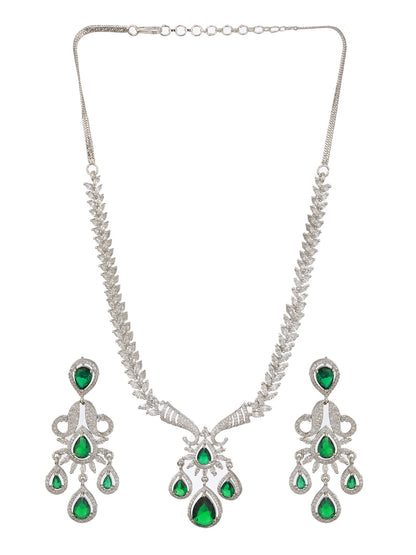 Full jewellery set including pendant and earrings