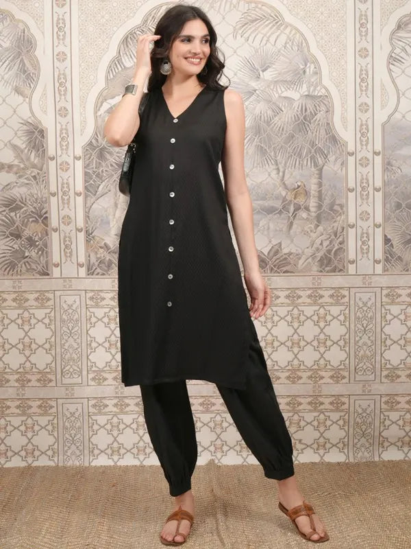 Vasthrlay Black Printed Straight Kurtas