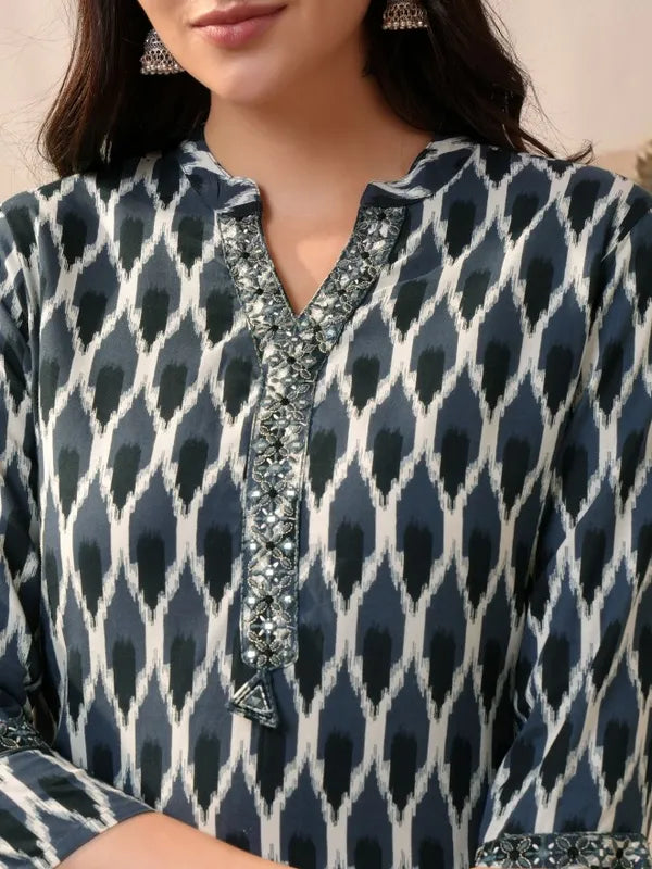 Vasthrlay Women Grey Printed Straight Kurta