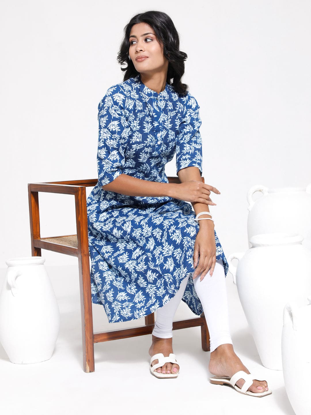 vastramay womens panelled style flare kurta with leggings