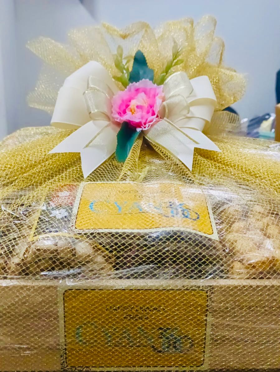 Nutty Yogi Custom Elegant Gift Hampers