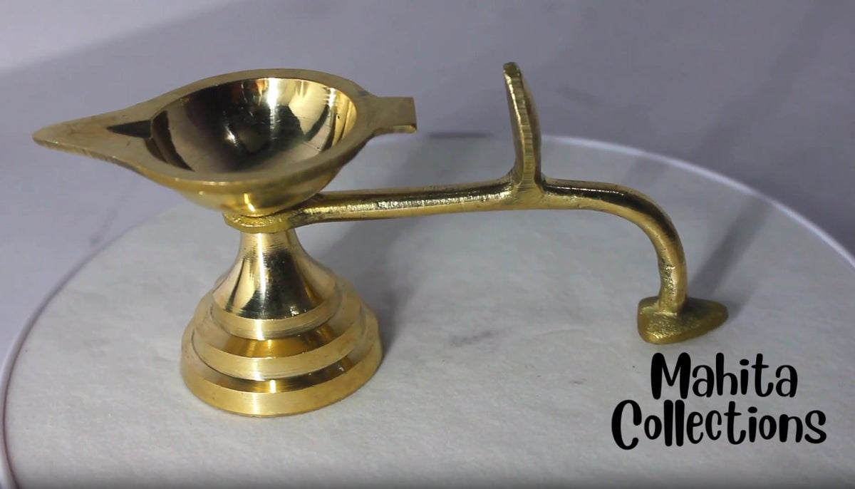 Brass Table Diya Deepak With Handle 158gm - PUSHMYCART