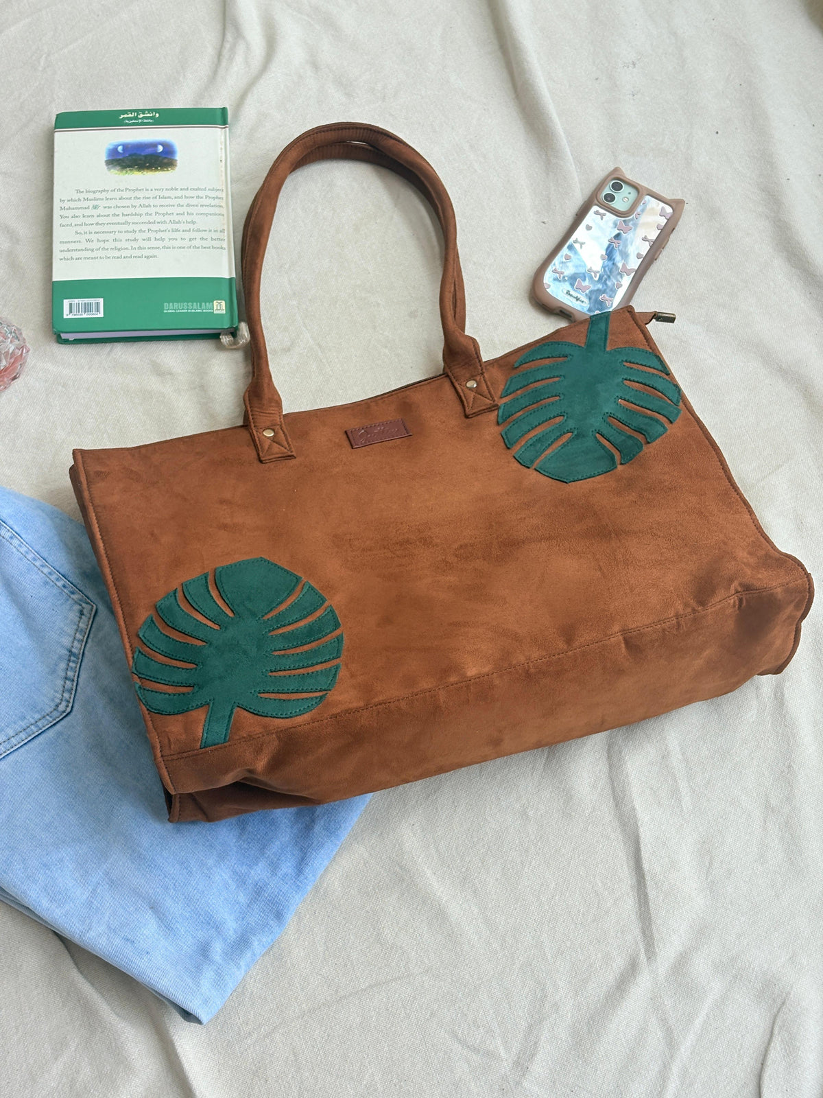 Juttix Leaf Applique Three Compartment Bag for Women image