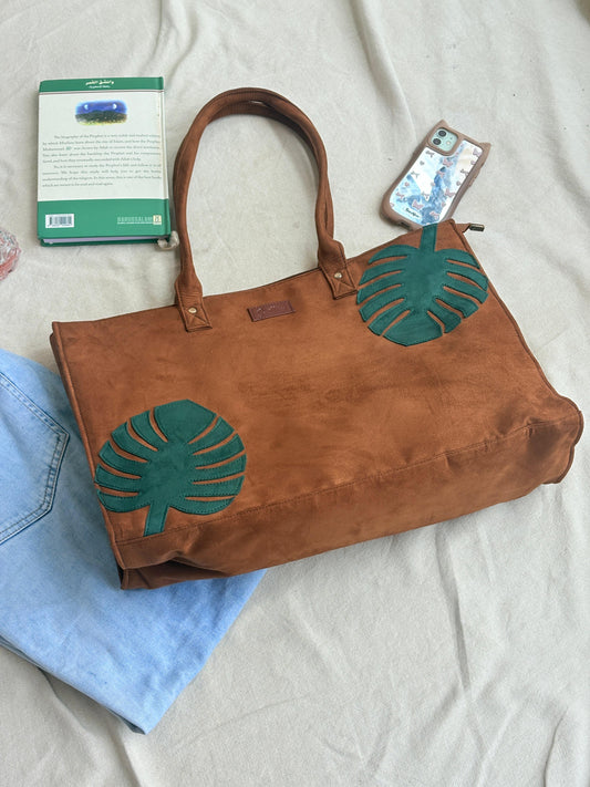 Juttix Leaf Applique Three Compartment Bag for Women image