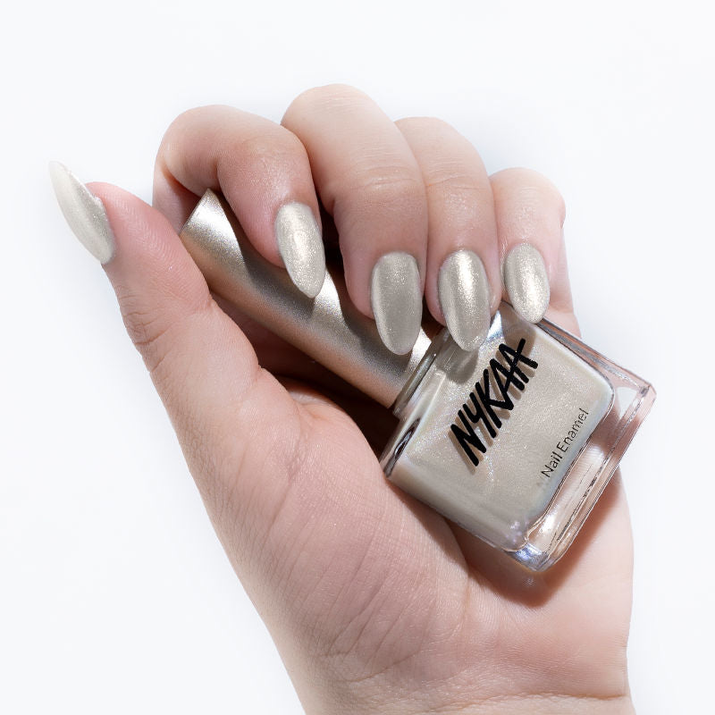 Nykaa Glitter Nail Enamel (9ml) - PUSHMYCART