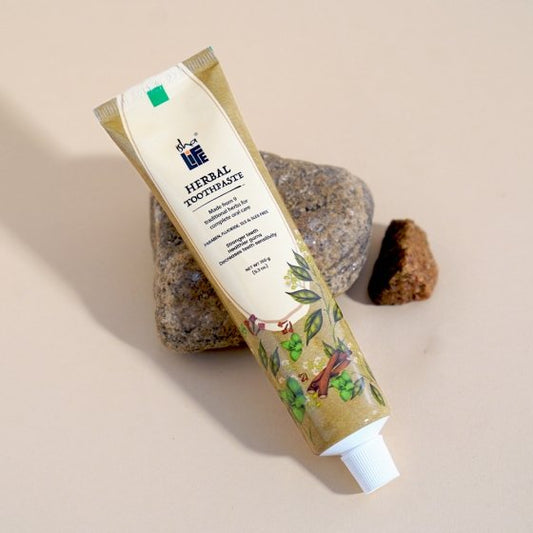 Isha Life Herbal Toothpaste