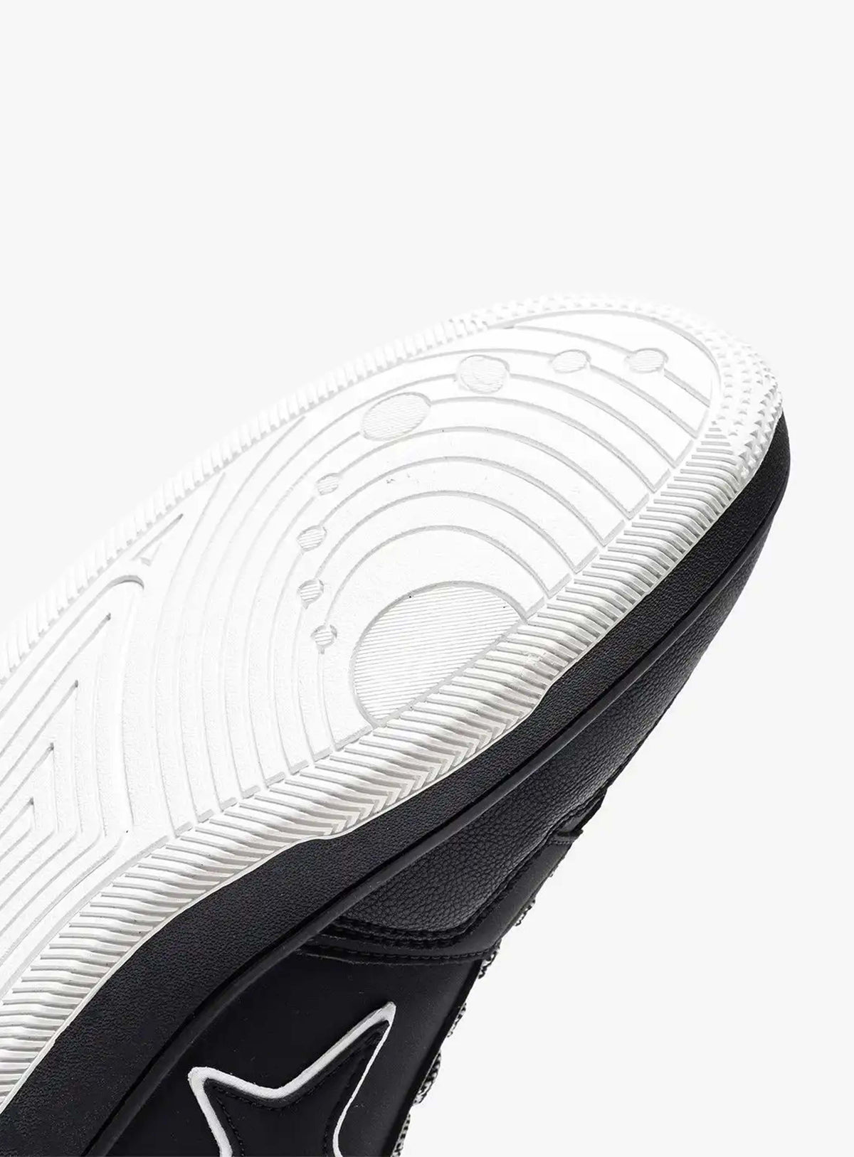 Comet X Lows Armstrong Sneakers