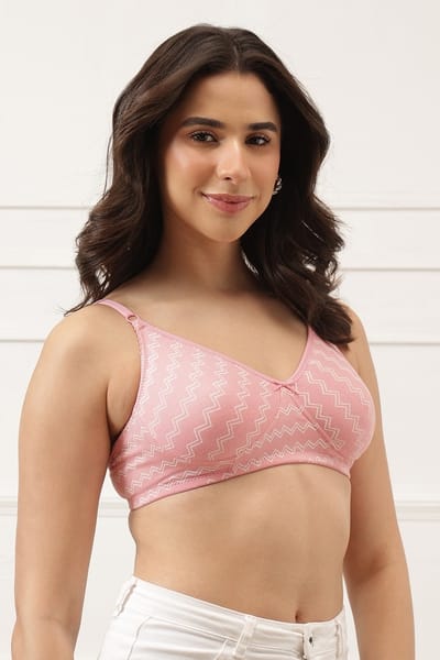 Clovia Non-Padded Non-Wired Full Coverage Chevron Print T-shirt Bra in Blush Pink - Cotton