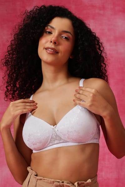Clovia Pack of 2 Padded Non-Wired Full Coverage Bra - Lace