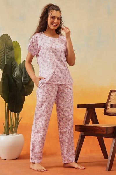 Clovia Printed Top &amp Pyjama Set in White - Cotton