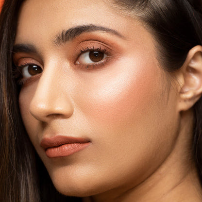 Nykaa Glow Goals! Shimmer Brick Highlighter Palette (7.5gm) - PUSHMYCART