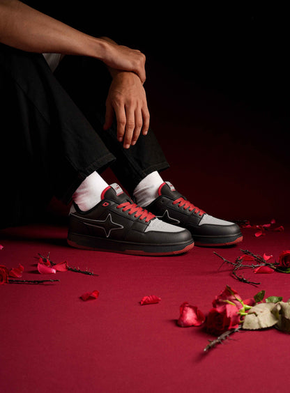 Comet X Lows Blackrose Sneakers