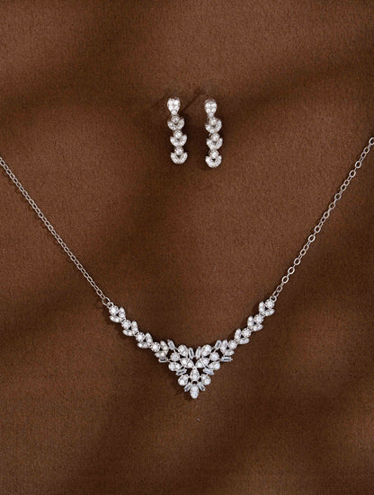 Zeraki Jewels Ishani Silver Necklace Set