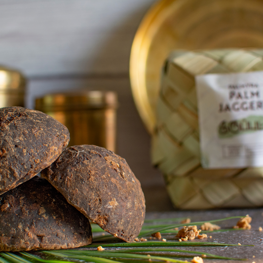 The Divine Foods 100 % Pure, Natural and Unrefined Palm Jaggery (Karupatti) 500 gm