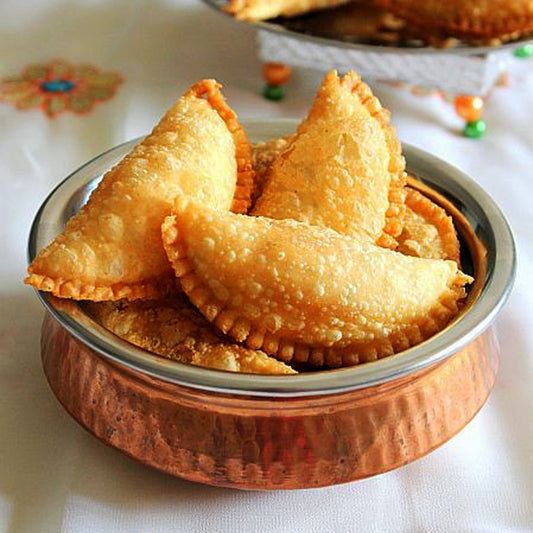 Holige Mane Kajjikayalu Karjikai