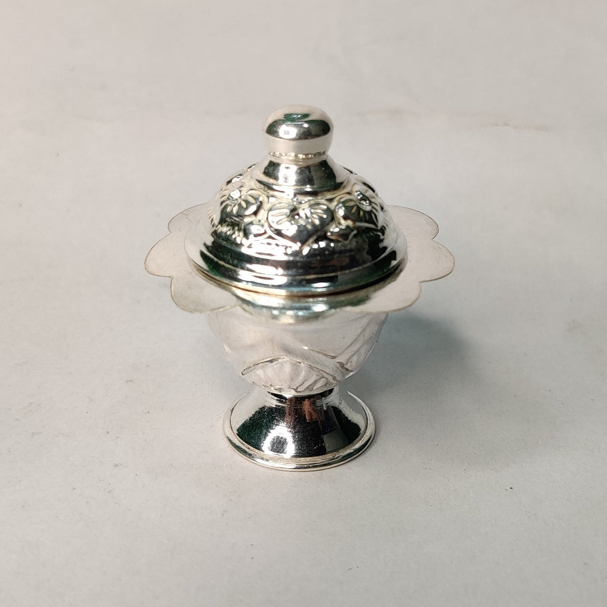 Pure Silver Kumkum Box with Cap Small 9.60 grams