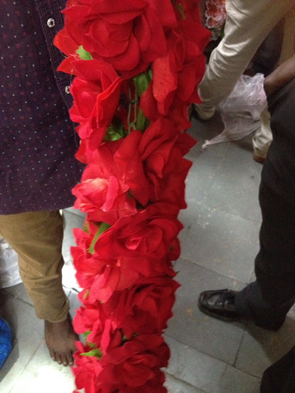 Rose Synthetic Flower Garland String 10ft - PUSHMYCART