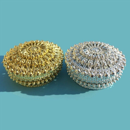 Silver and gold color plastic boxes (pack of 10)