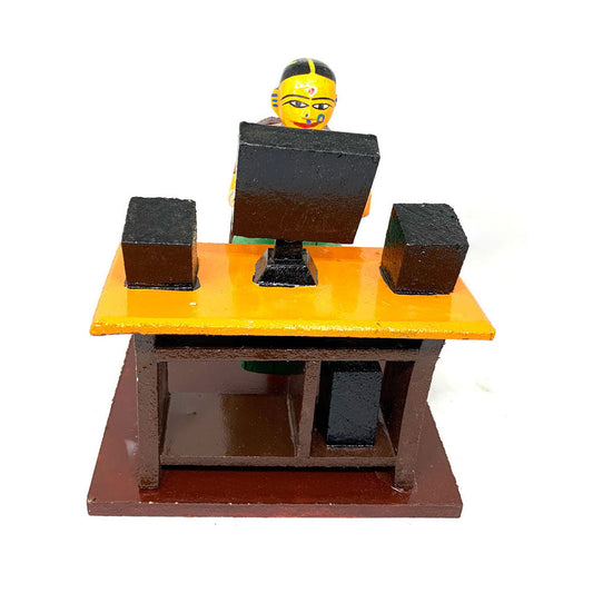 Computer Lady Kondapalli bommalu