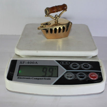Brass Press Iron Showpiece 99g