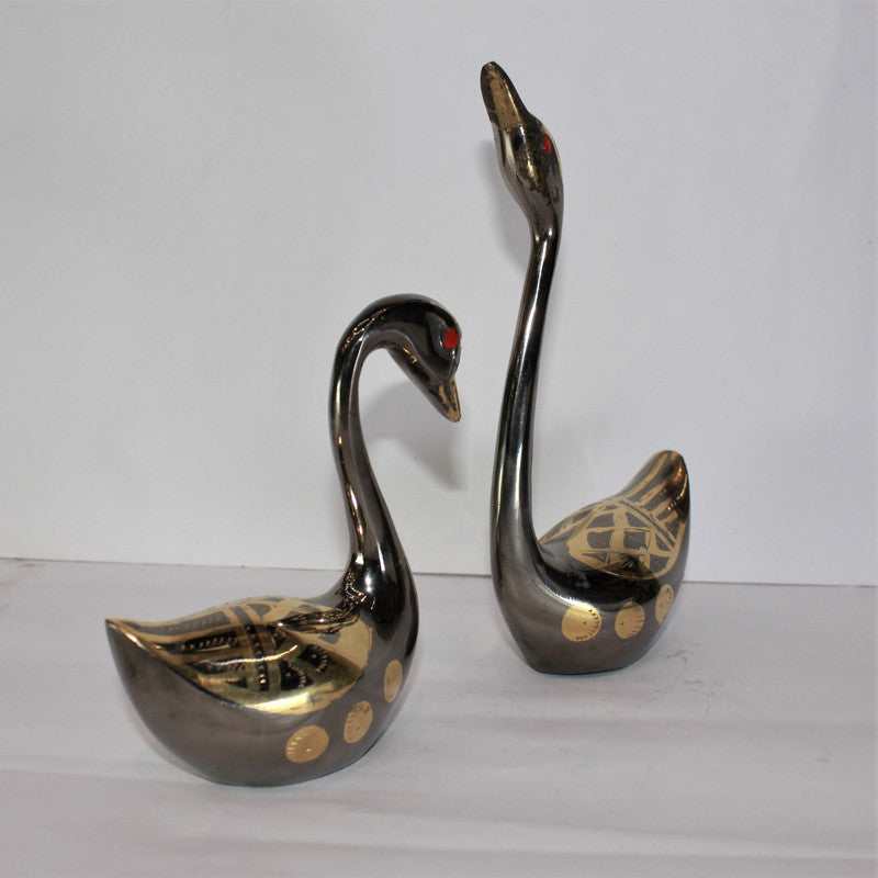 Brass Showpiece Duck Pair Statue 641g