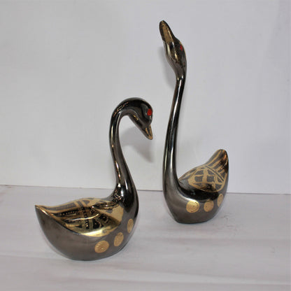 Brass Showpiece Duck Pair Statue 641g