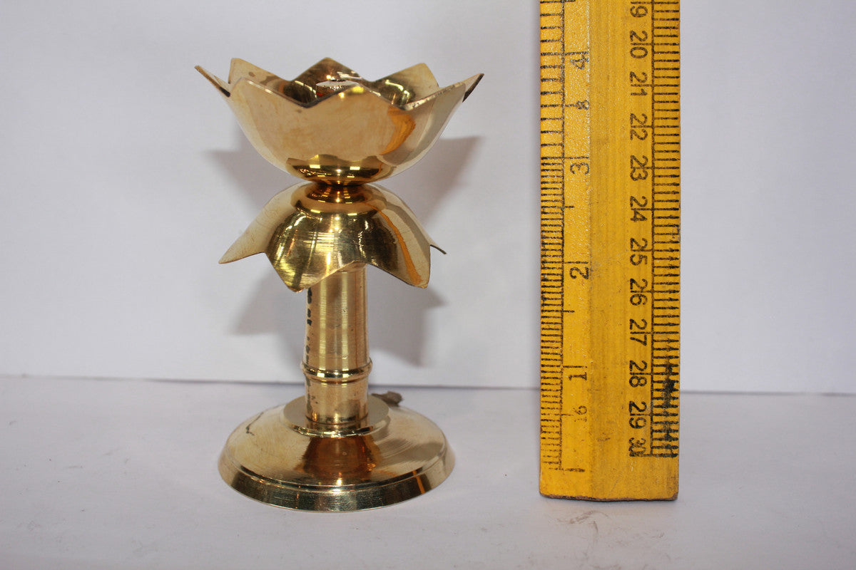 Brass Lotus Shape Pillar Stand Diya 142g