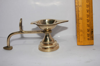 Brass Table Diya Deepak With Handle 158gm - PUSHMYCART