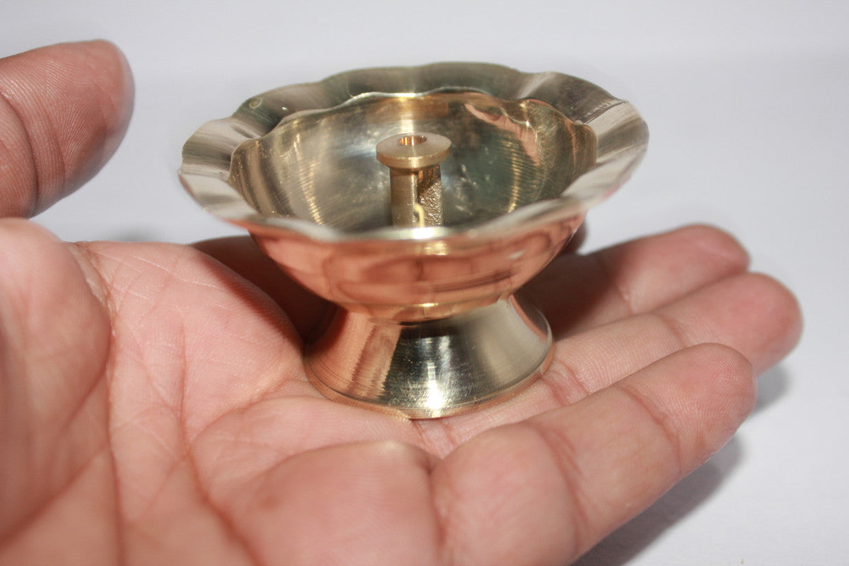 Brass Diya Deepak For Pooja 66gm - PUSHMYCART
