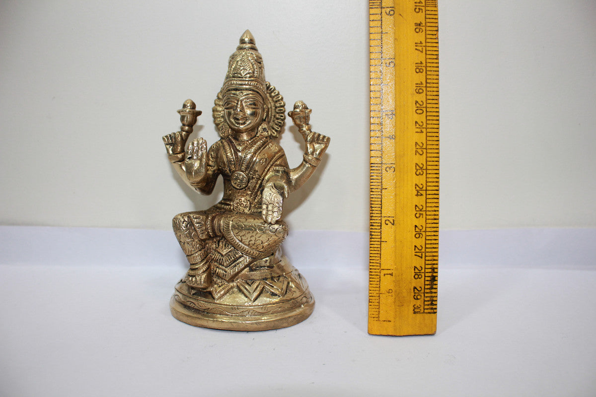 Brass Laxmi Ji Statue 818g - PUSHMYCART