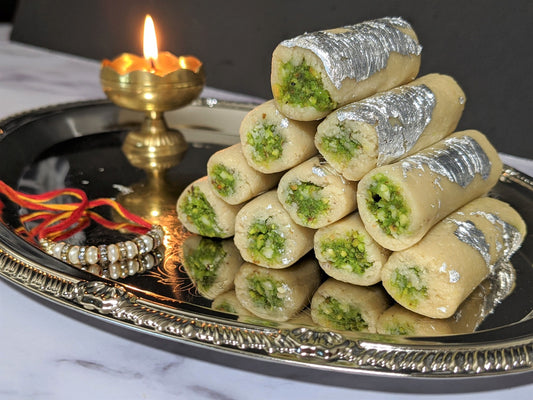 Kaju Pista Roll