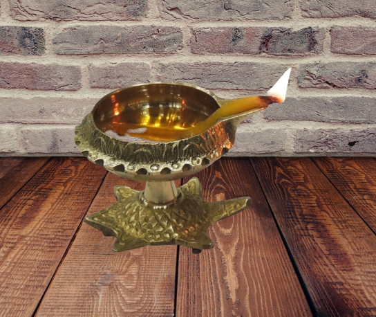 Brass Oil Lamp Deepak On Tortoise 0.135kg - PUSHMYCART