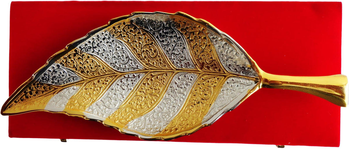 Brass Decorative Neem Leaf Two Tone Platter 0.22kg