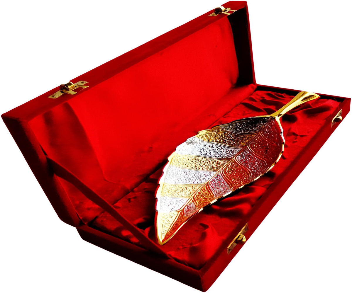 Brass Decorative Neem Leaf Two Tone Platter 0.22kg