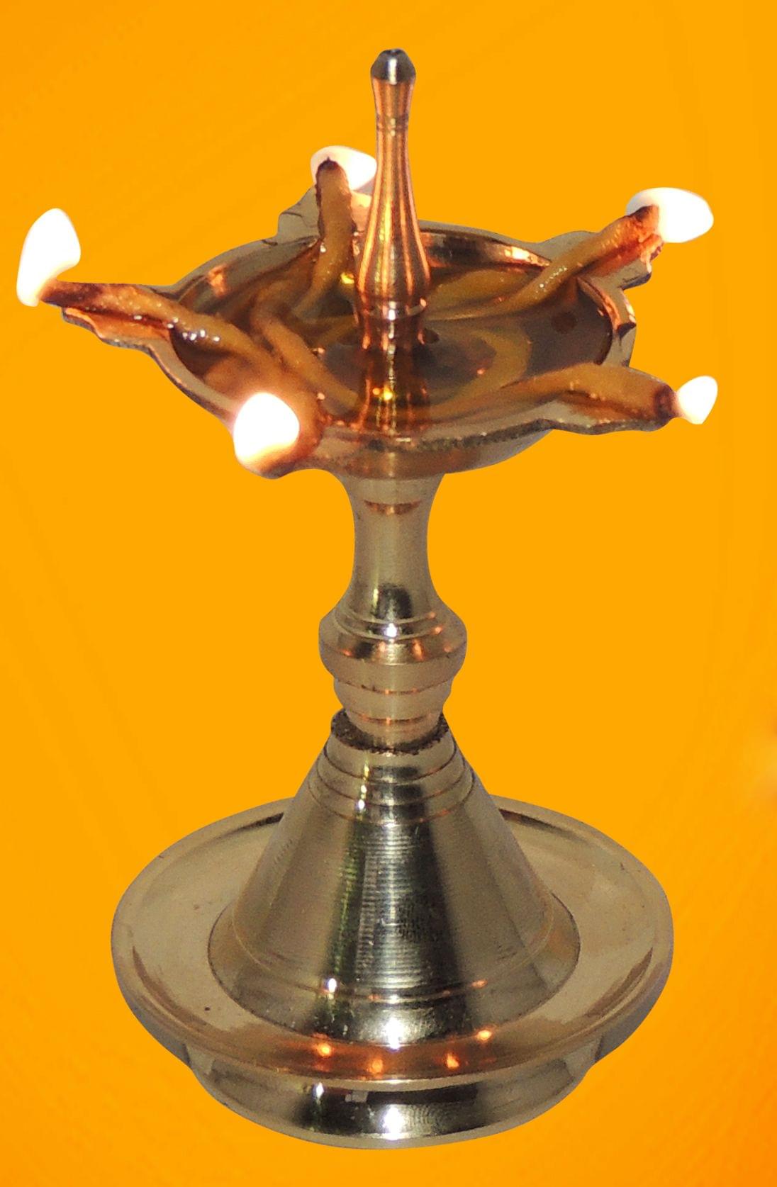 Brass Table Kerala Fancy 0.08kg